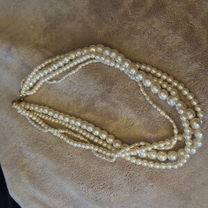 Elegant Pearl Necklace
